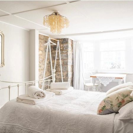 Room At The Inn 莱姆里吉斯 外观 照片